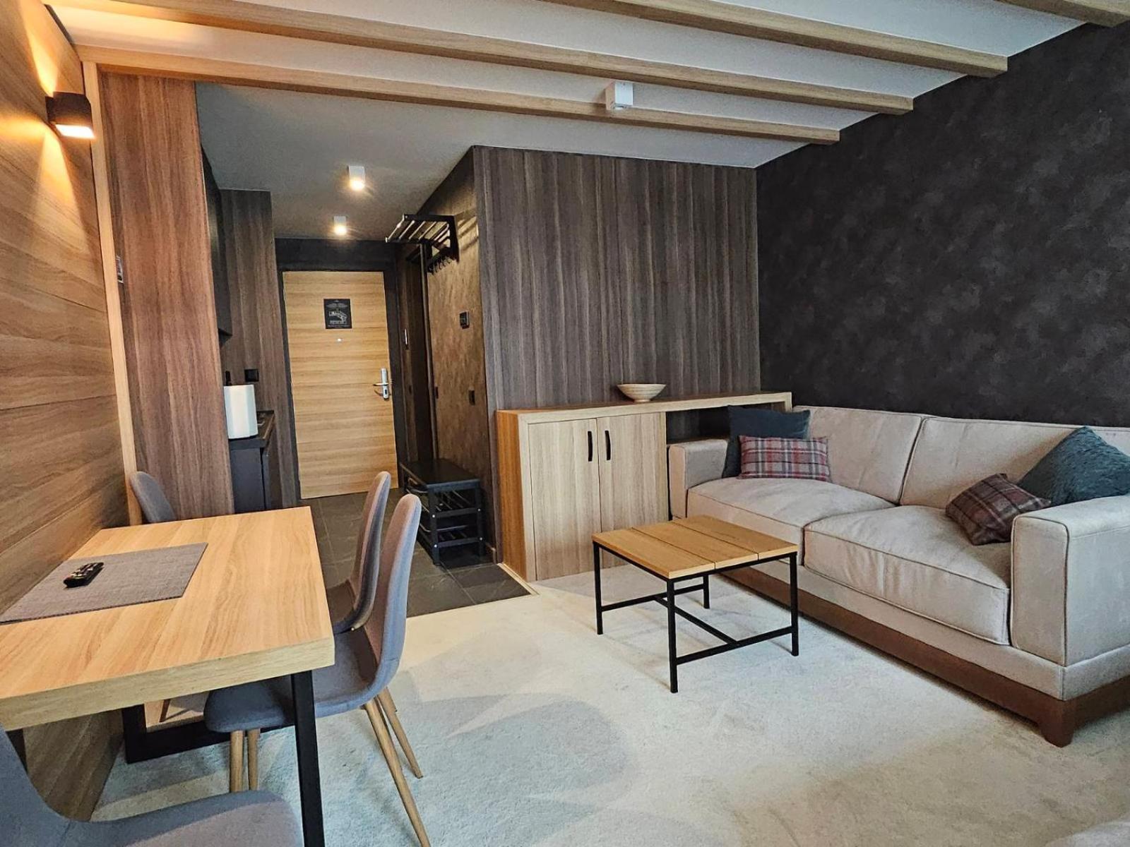 Woodside Апартаменты *